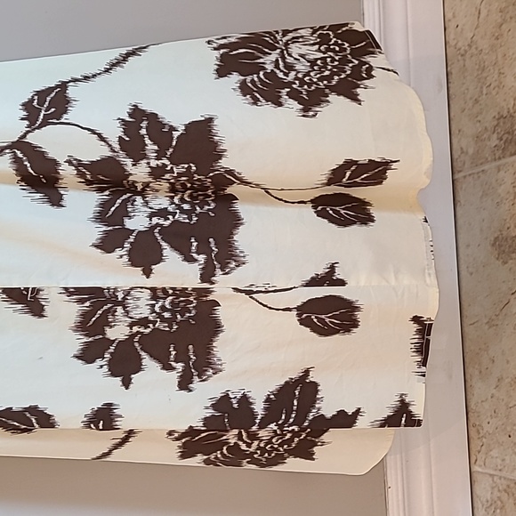 Cute halter dress - Picture 7 of 10